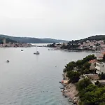 Rozali Apartment Tisno