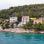 Rozali * Tisno