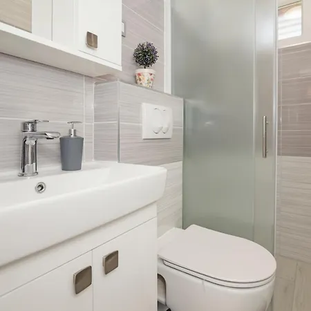 Apartment Rozali