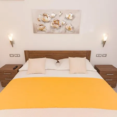 Apartment Rozali *