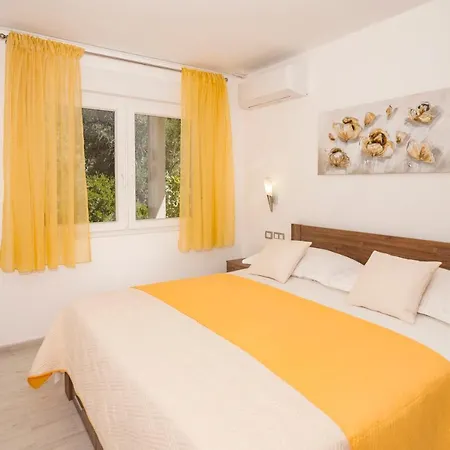 Rozali Apartment *