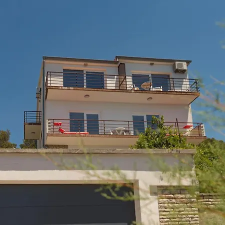 Rozali Διαμέρισμα Tisno