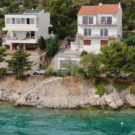 Διαμέρισμα Rozali Tisno