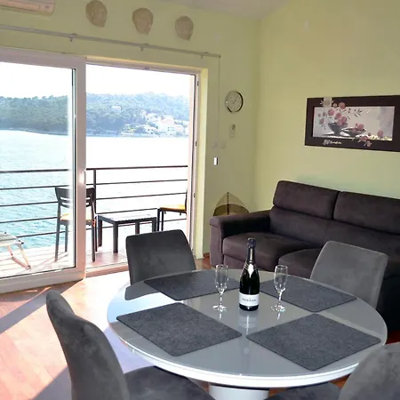 Apartment Rozali Tisno